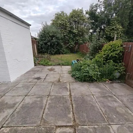 Pannell Avenue Spacious With Private Parking Middlesbrough